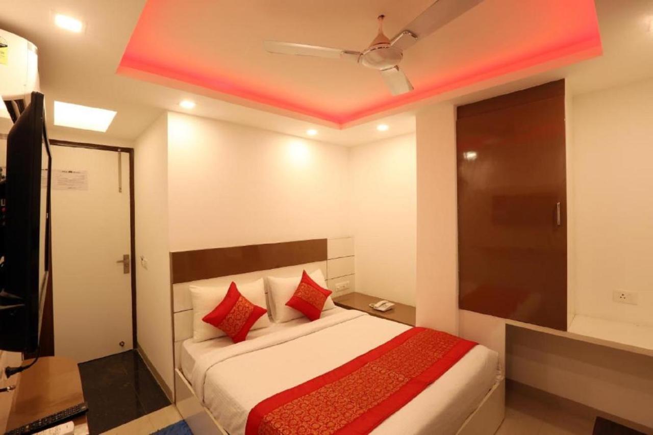 Del Fox Hotel, Delhi Airport 뉴델리 외부 사진
