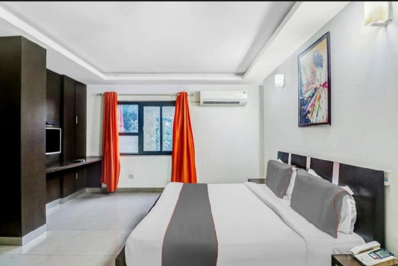 Del Fox Hotel, Delhi Airport 뉴델리 외부 사진
