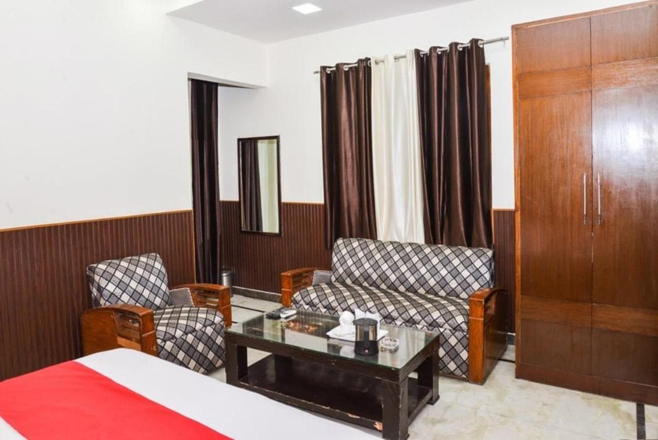 Del Fox Hotel, Delhi Airport 뉴델리 외부 사진