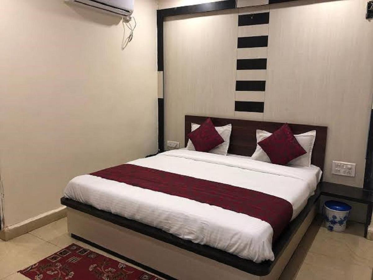 Del Fox Hotel, Delhi Airport 뉴델리 외부 사진