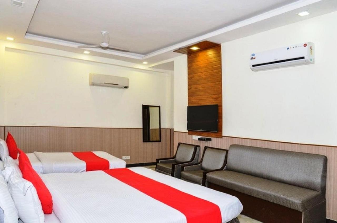 Del Fox Hotel, Delhi Airport 뉴델리 외부 사진